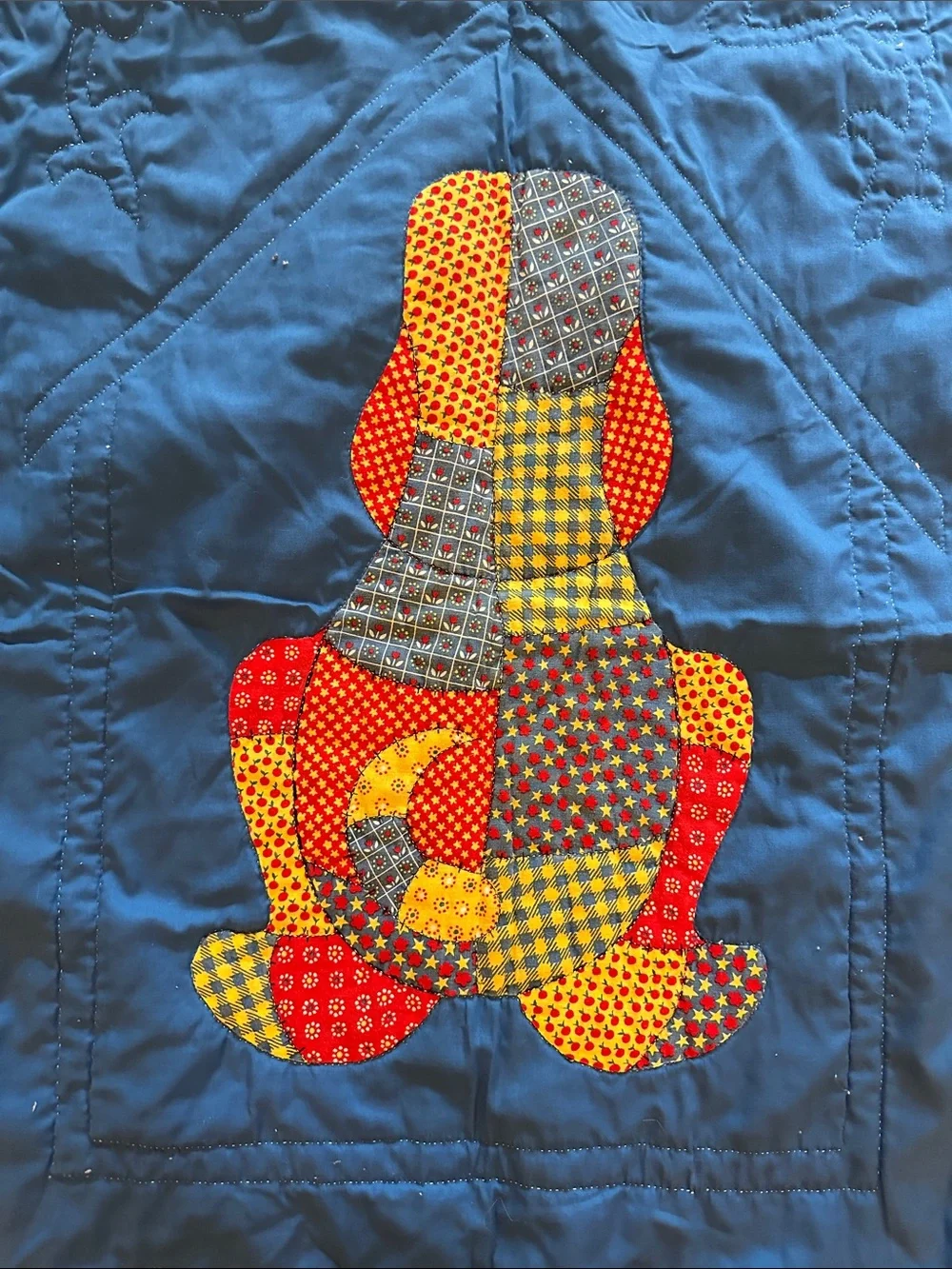 1960s handmade calico dog baby, toddler quilt primary colors, dog bone stitching